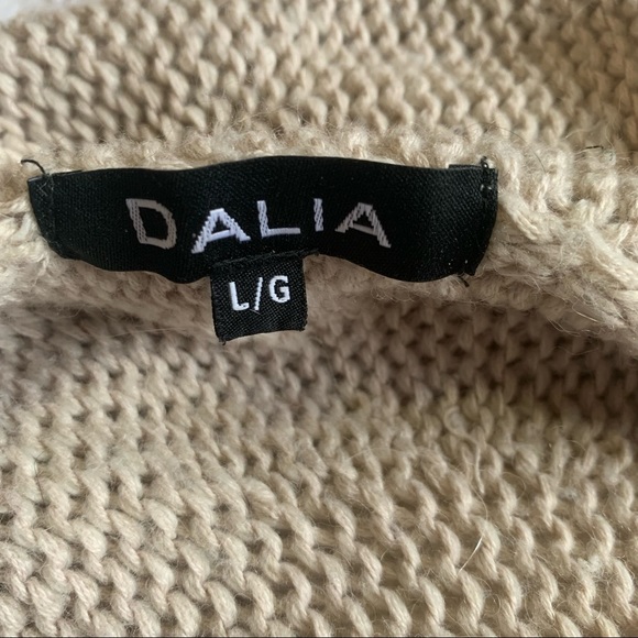 Dalia Beige Knit Cardigan Sweater Tie belt at waist size large - Picture 7 of 9